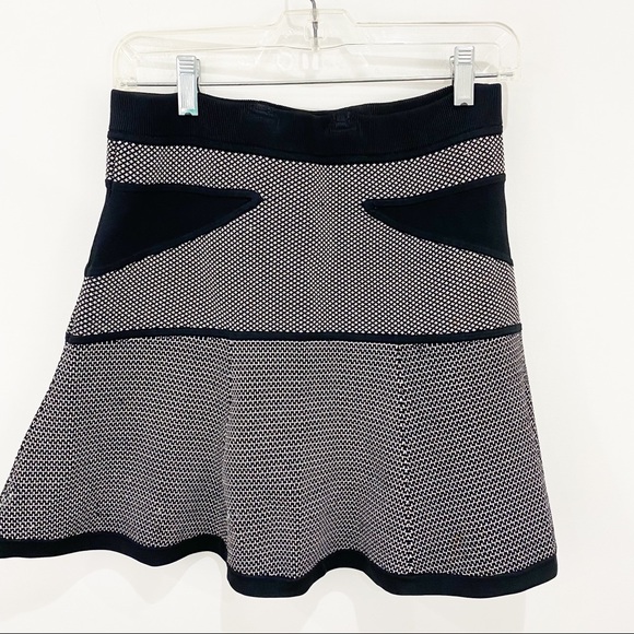 ALC Black White Geometric Knit Bodycon Mini-Skirt Size Large - Picture 2 of 8